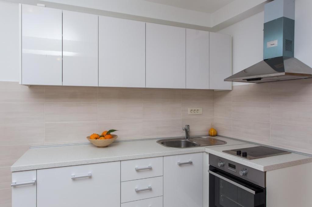 Apartments Anka Трстено Екстер'єр фото